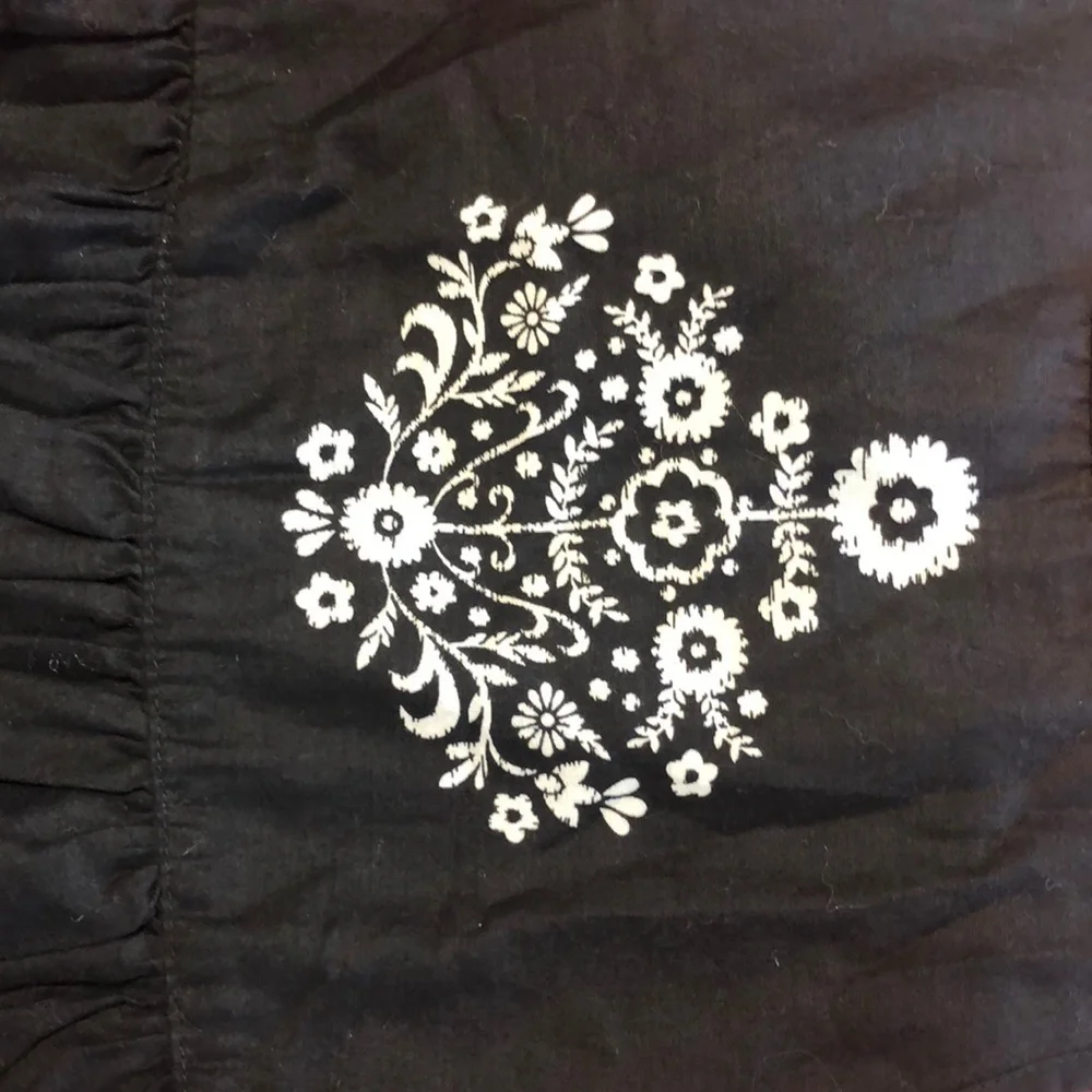 Old navy GUC size 5 black and white floral  dress 👗